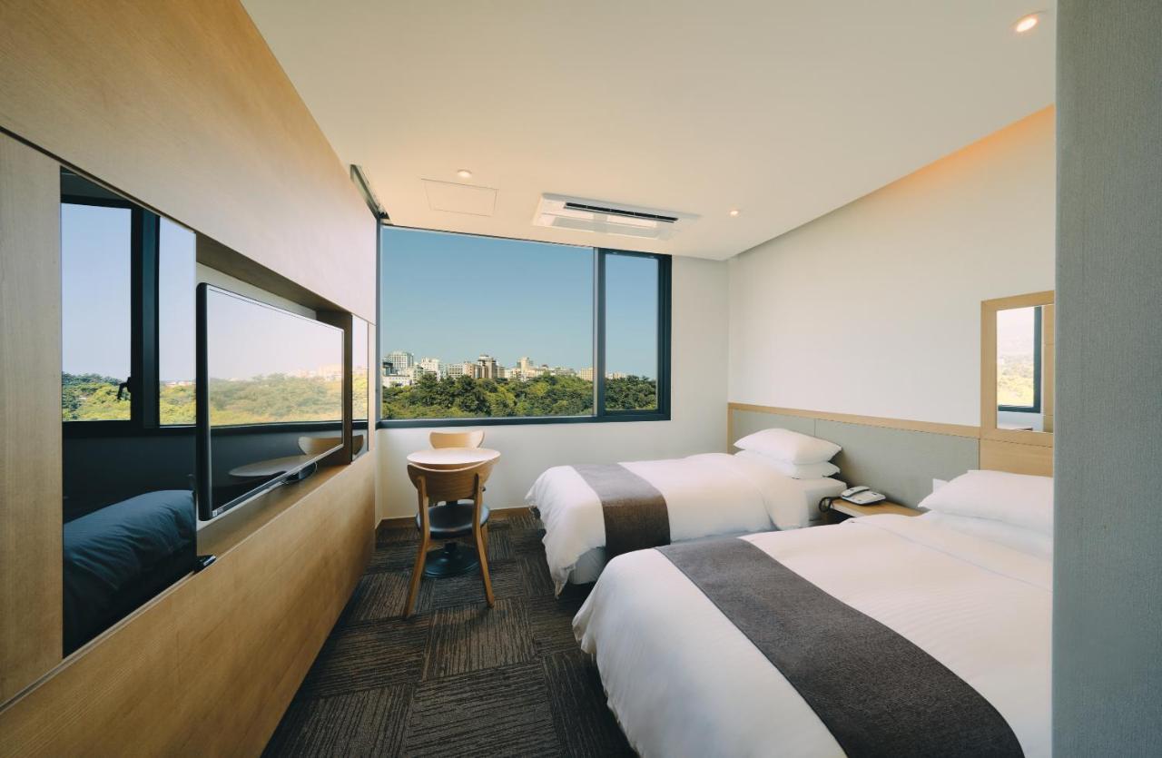 Jeju Poong Gyung Hotel Seogwipo Exterior foto